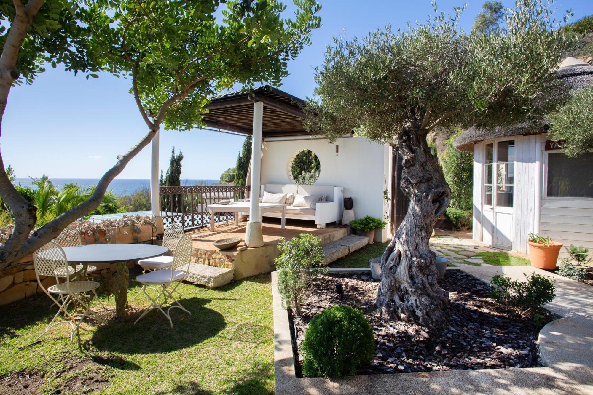 Love Garden Bolonia Exterior photo
